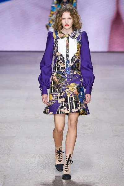 Look 30